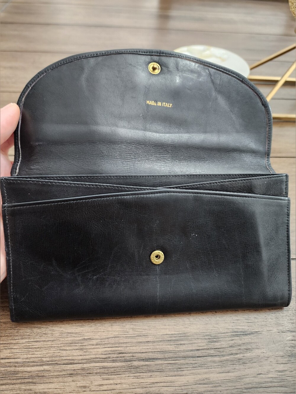 Gucci Vintage Black Leather Clutch with Gold Horsebit and Red Accent - Picture 6 of 13